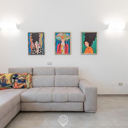 White Gold Apartment Кальяри Экстерьер фото