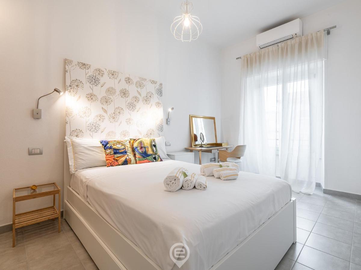 White Gold Apartment Кальяри Экстерьер фото