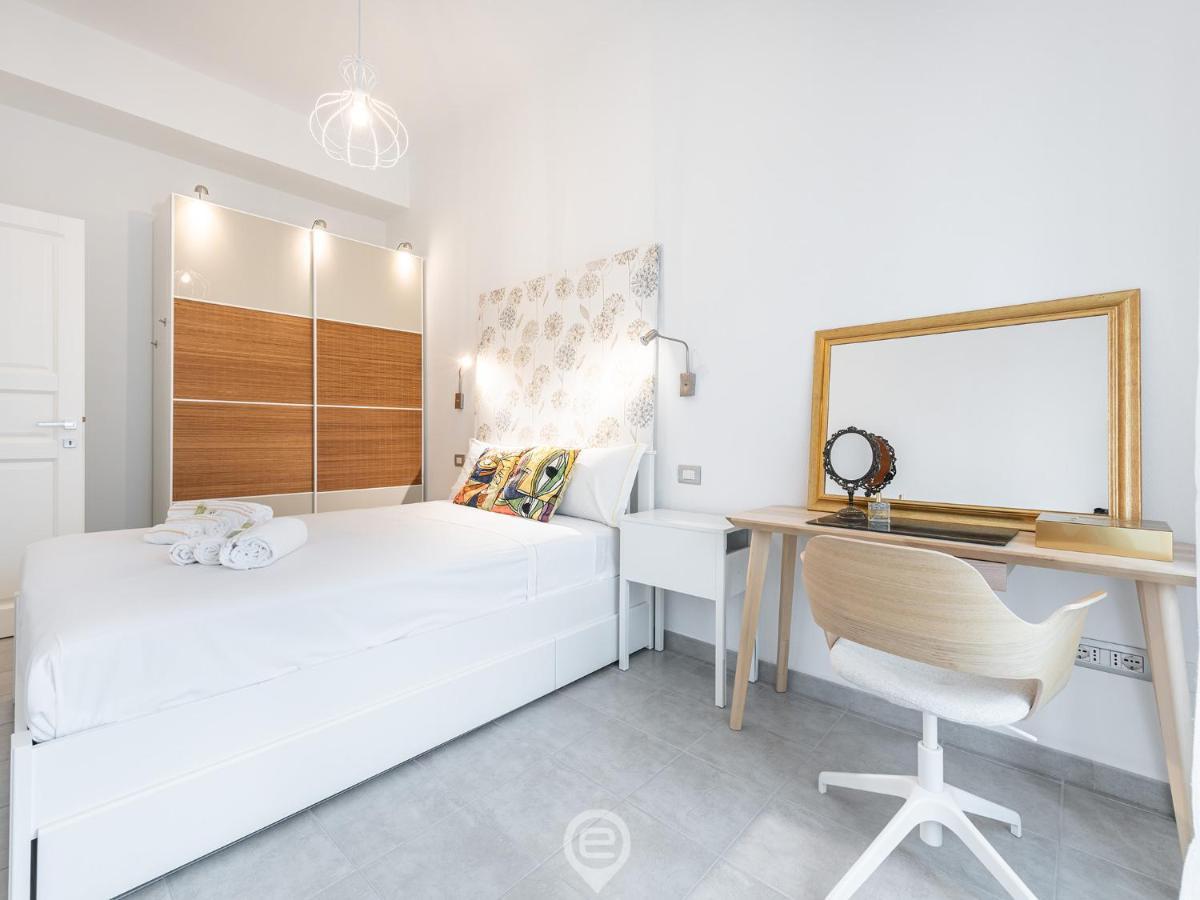 White Gold Apartment Кальяри Экстерьер фото