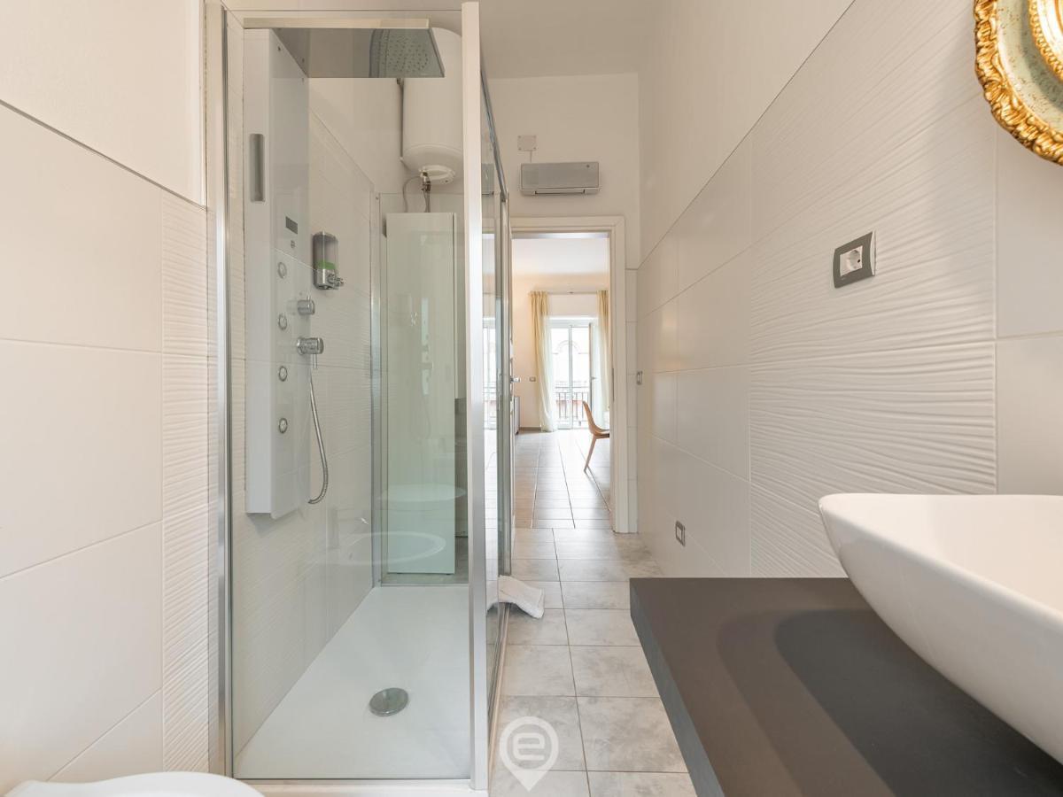 White Gold Apartment Кальяри Экстерьер фото